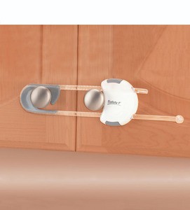 Safety 1st Bébióvó szekrényzár 890-